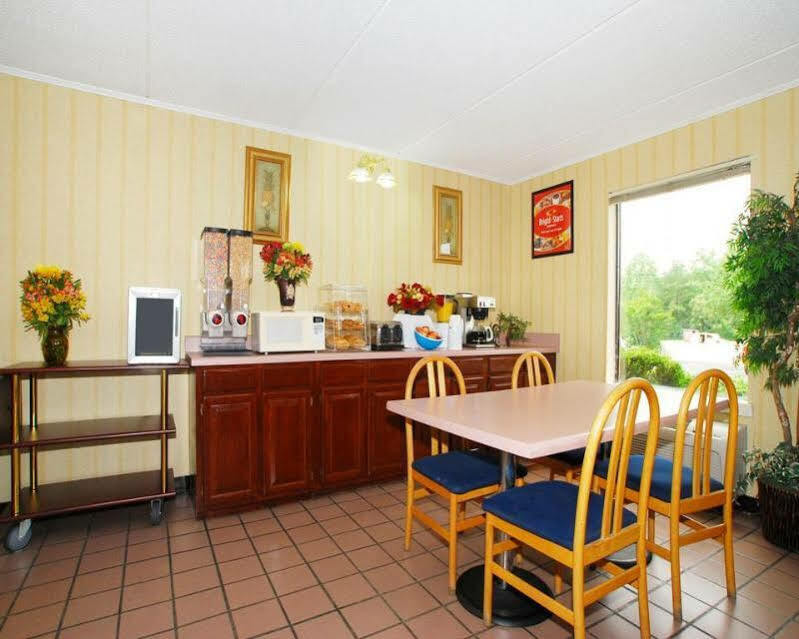 Econo Lodge Inn & Suites Lugoff Exteriér fotografie